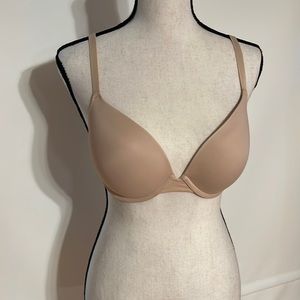 Victoria’s Secret pink wear everywhere push-up bra